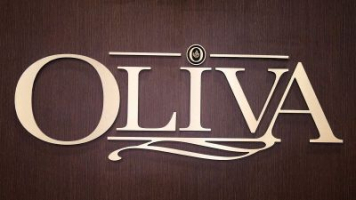 Oliva Serie V Senoritas